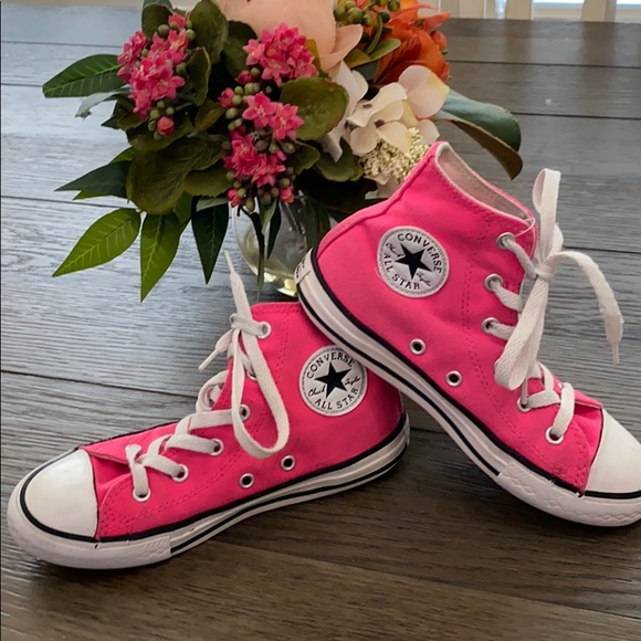 girls hot pink converse